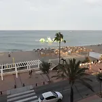 Fuengirola1 Linea 公寓